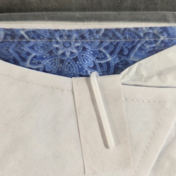 NWT Romfh XL Ladies Show Shirt White Wedgewood Floral Blue - Picture 5 of 5